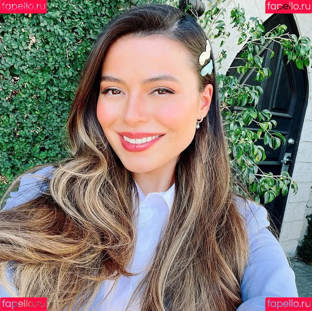 Miranda Cosgrove Onlyfans Photo Gallery 