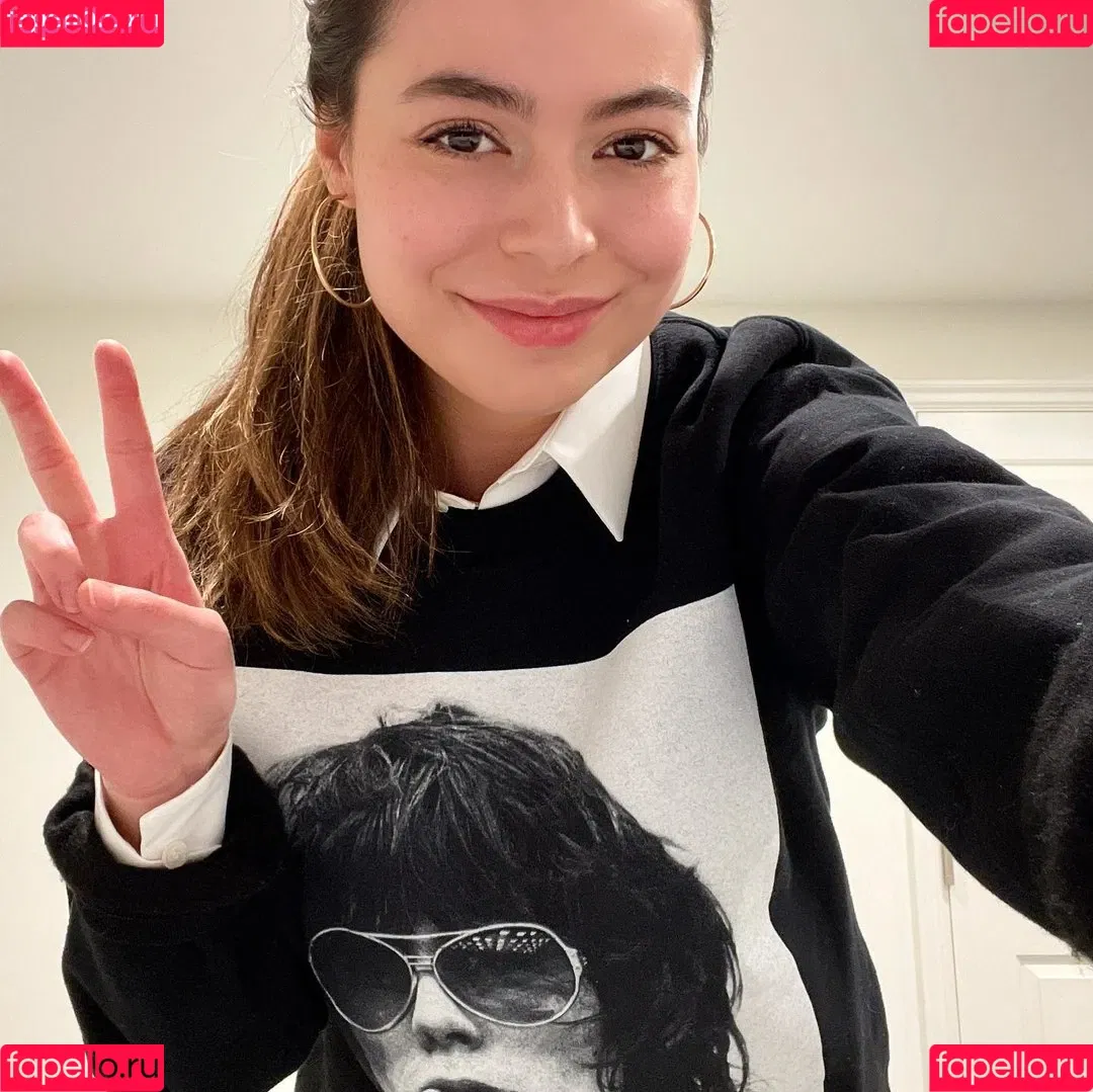 Miranda Cosgrove Onlyfans Photo Gallery 