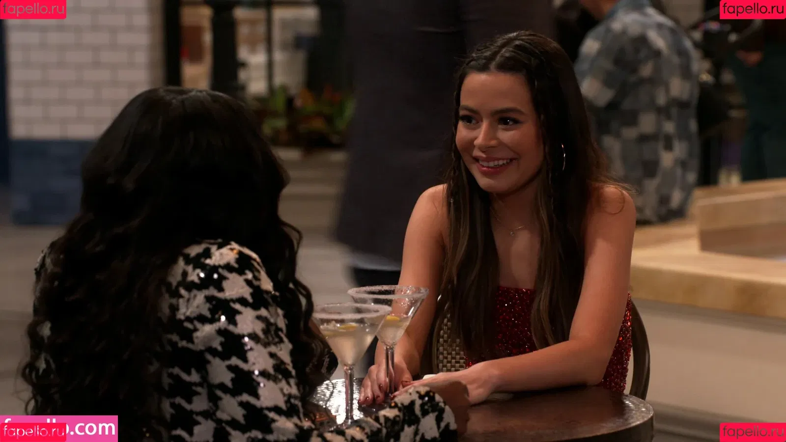 Miranda Cosgrove Onlyfans Photo Gallery 