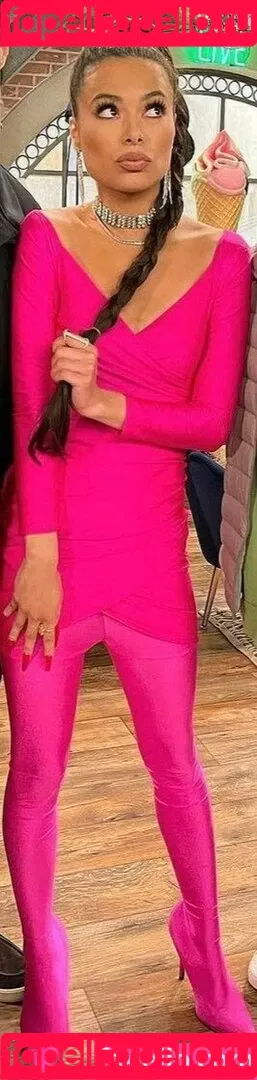 Miranda Cosgrove Onlyfans Photo Gallery 