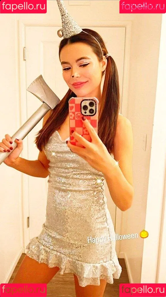 Miranda Cosgrove Onlyfans Photo Gallery 