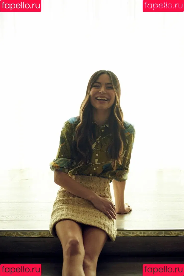 Miranda Cosgrove Onlyfans Photo Gallery 
