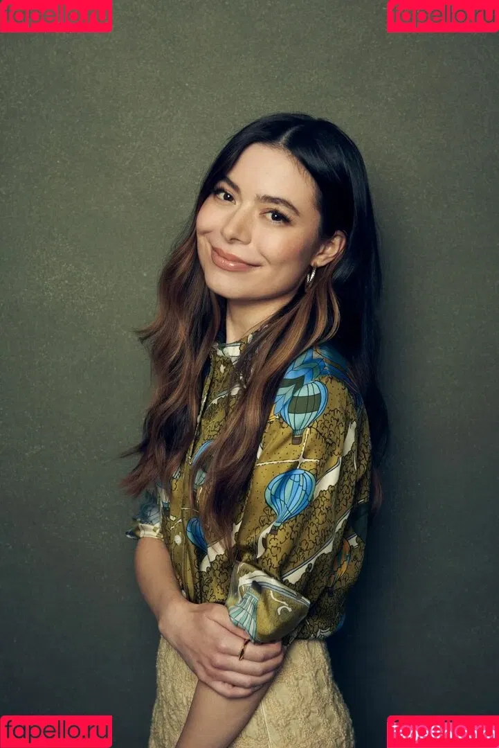Miranda Cosgrove Onlyfans Photo Gallery 