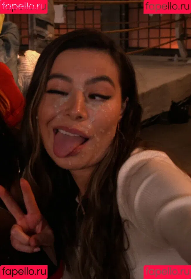 Miranda Cosgrove Onlyfans Photo Gallery 