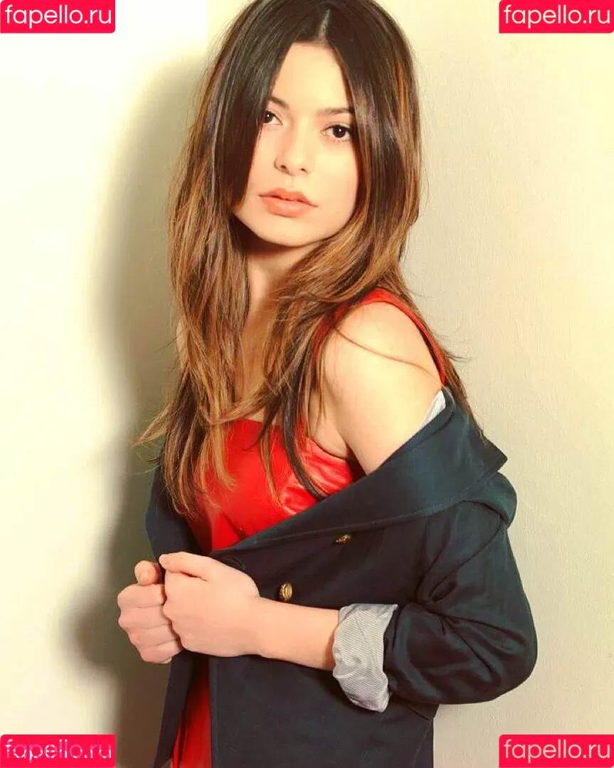 Miranda Cosgrove Onlyfans Photo Gallery 