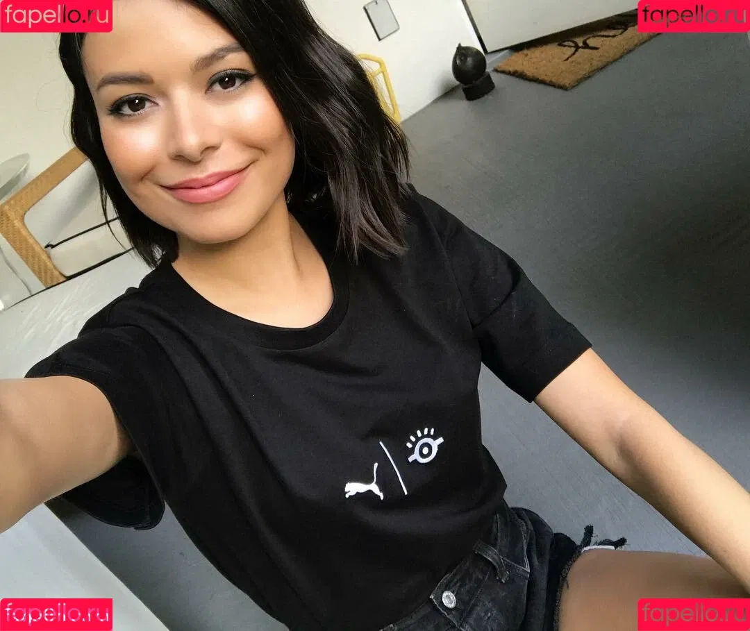Miranda Cosgrove Onlyfans Photo Gallery 