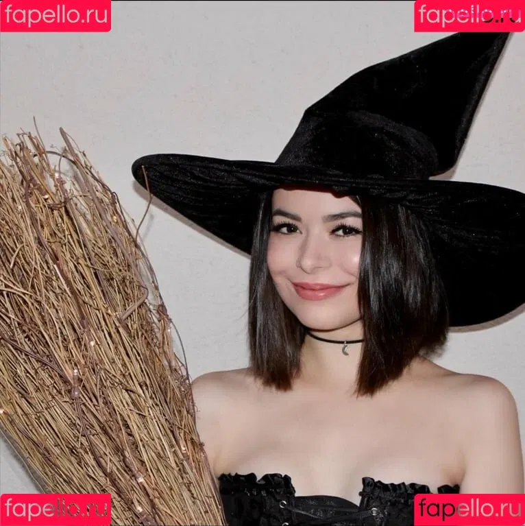 Miranda Cosgrove Onlyfans Photo Gallery 