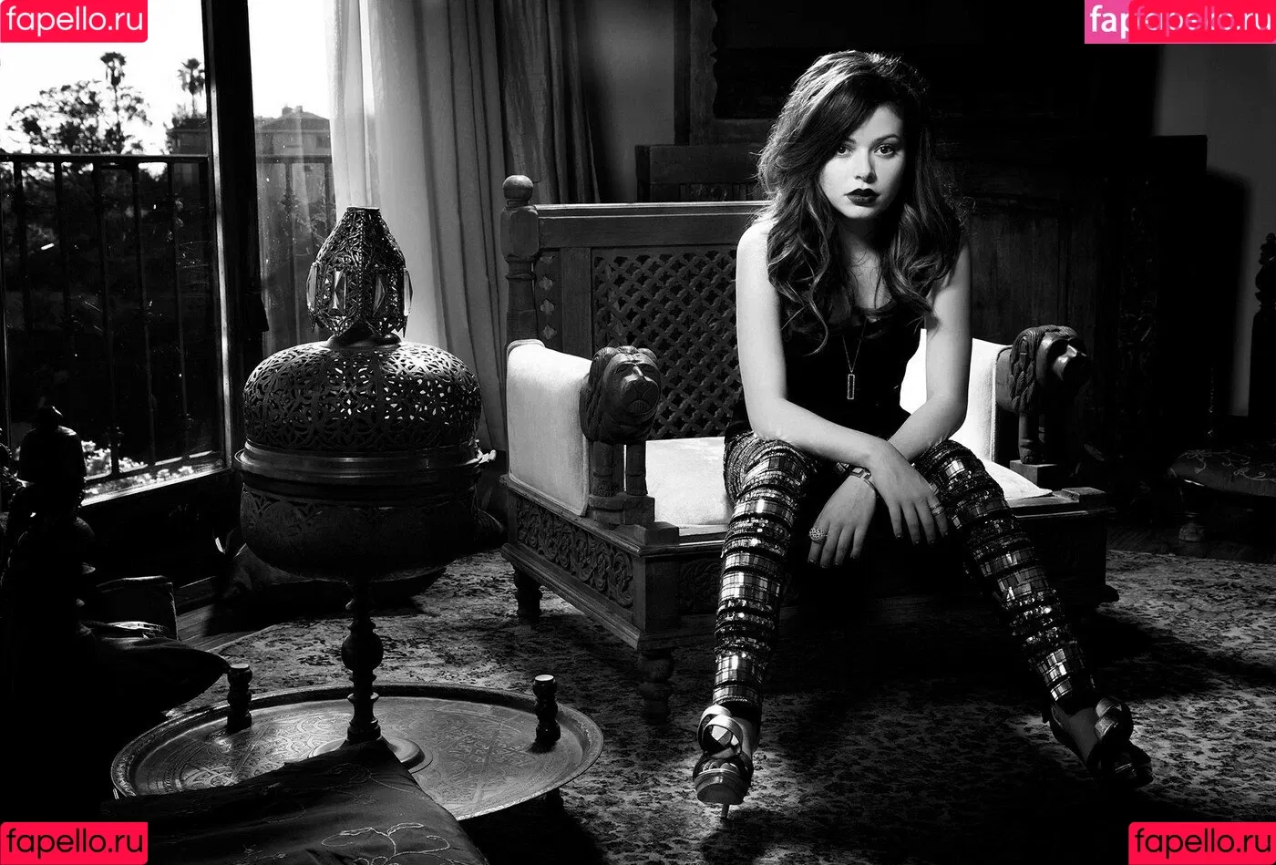 Miranda Cosgrove Onlyfans Photo Gallery 