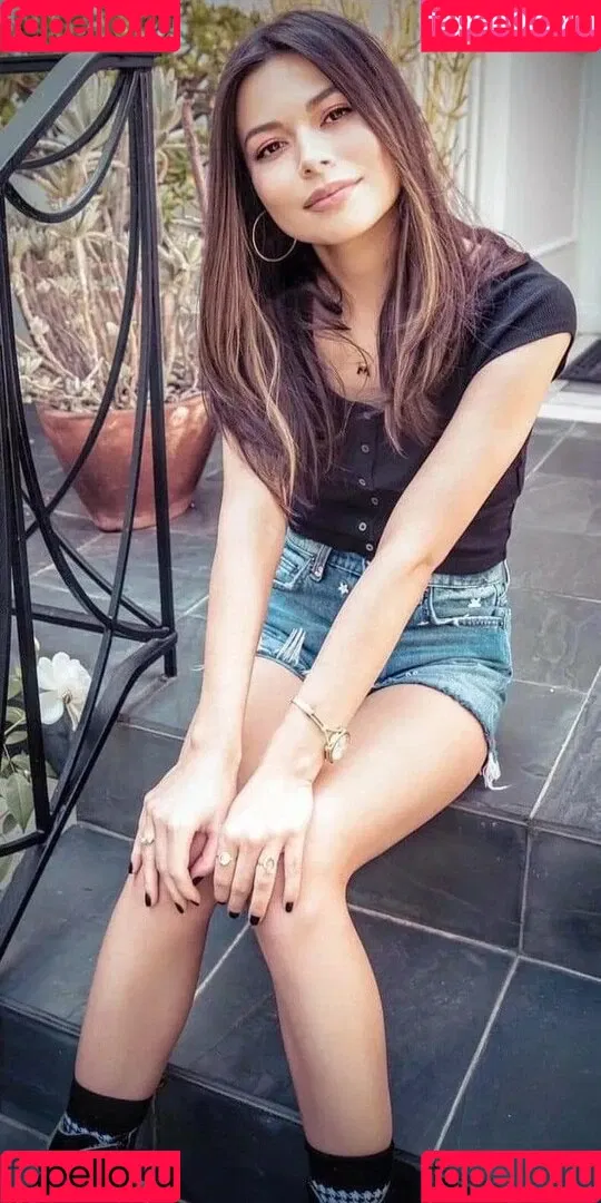 Miranda Cosgrove Onlyfans Photo Gallery 