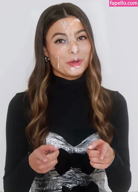 Miranda Cosgrove Onlyfans Photo Gallery 