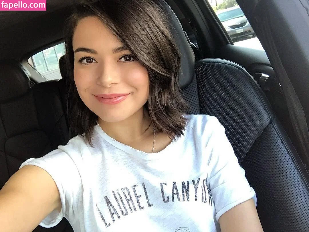 Miranda Cosgrove Onlyfans Photo Gallery 