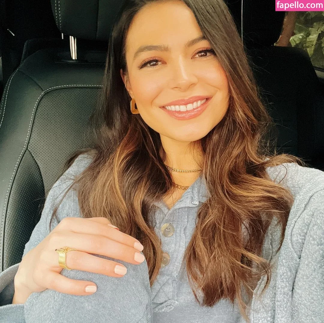 Miranda Cosgrove Onlyfans Photo Gallery 