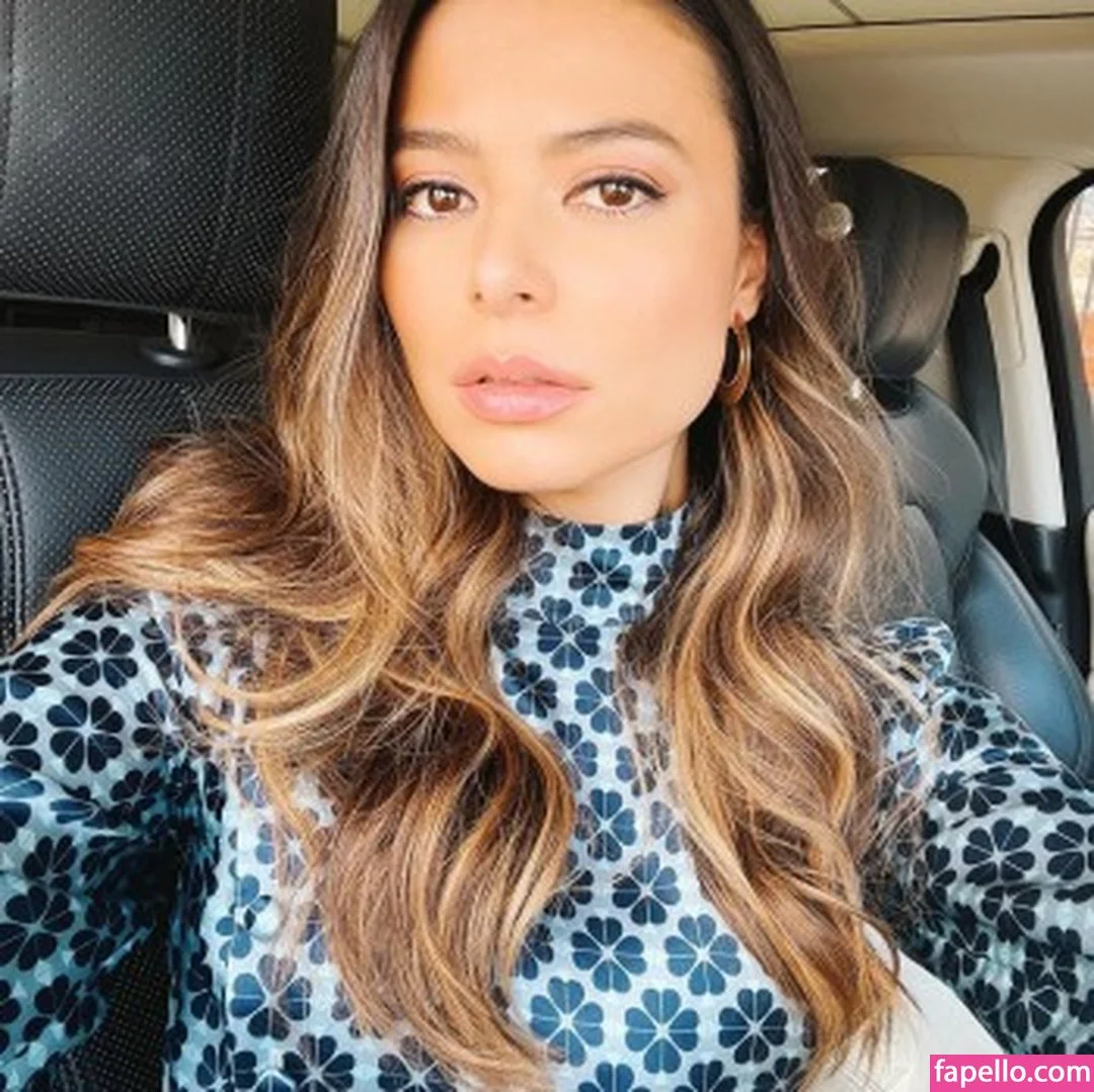 Miranda Cosgrove Onlyfans Photo Gallery 