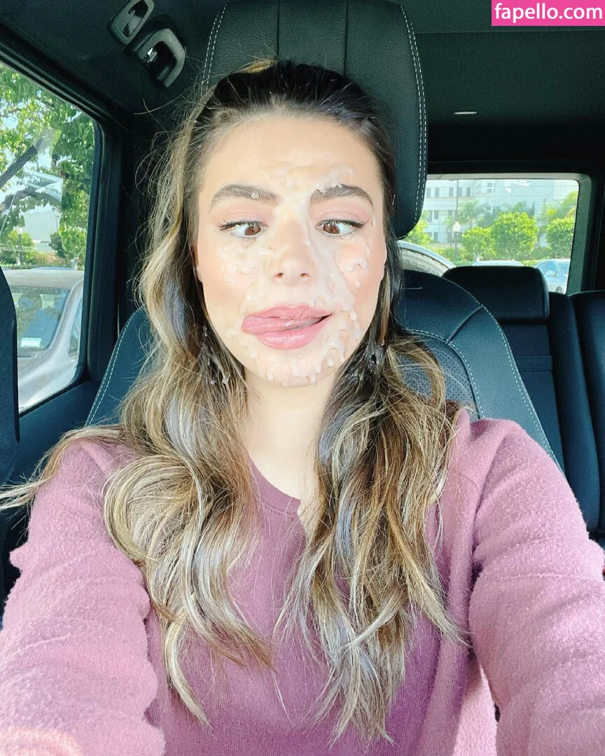 Miranda Cosgrove Onlyfans Photo Gallery 