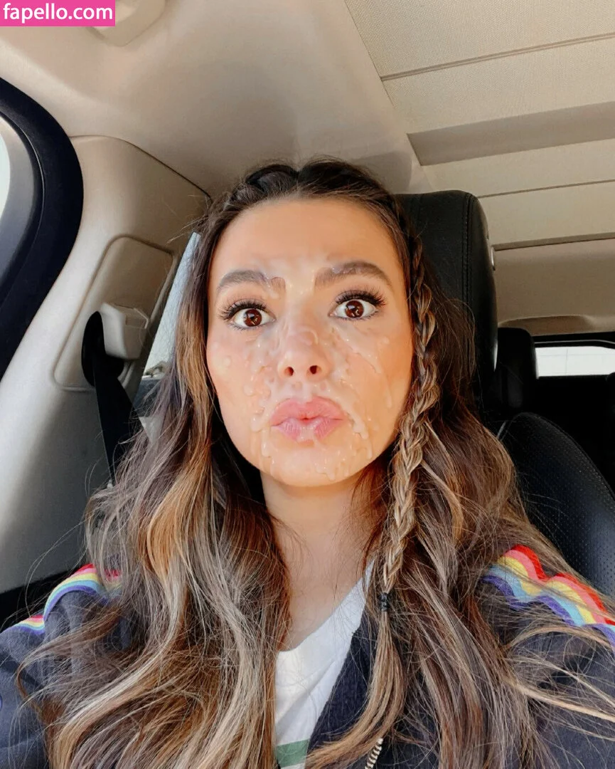 Miranda Cosgrove Onlyfans Photo Gallery 