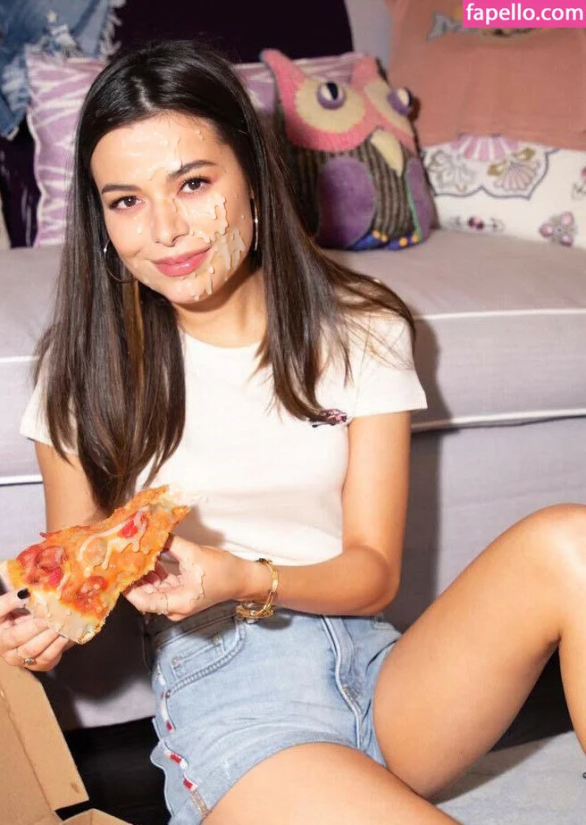 Miranda Cosgrove Onlyfans Photo Gallery 