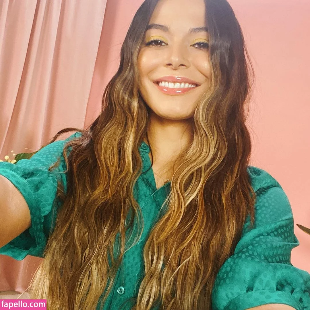 Miranda Cosgrove Onlyfans Photo Gallery 