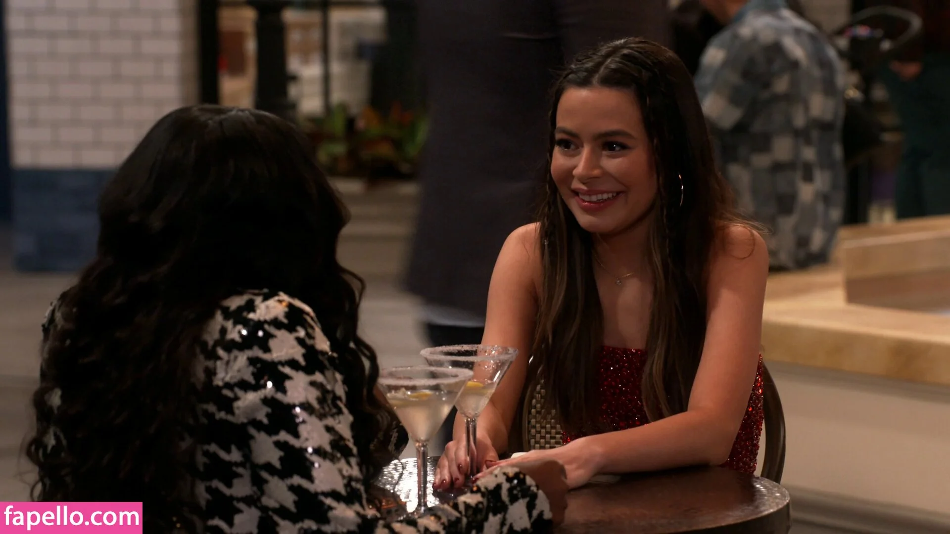 Miranda Cosgrove Onlyfans Photo Gallery 