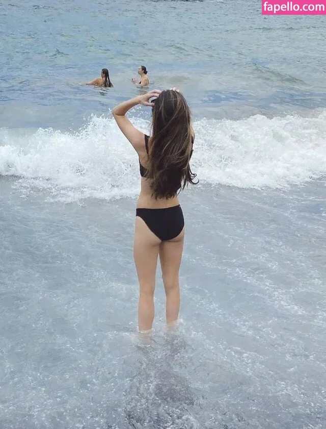 Miranda Cosgrove Onlyfans Photo Gallery 