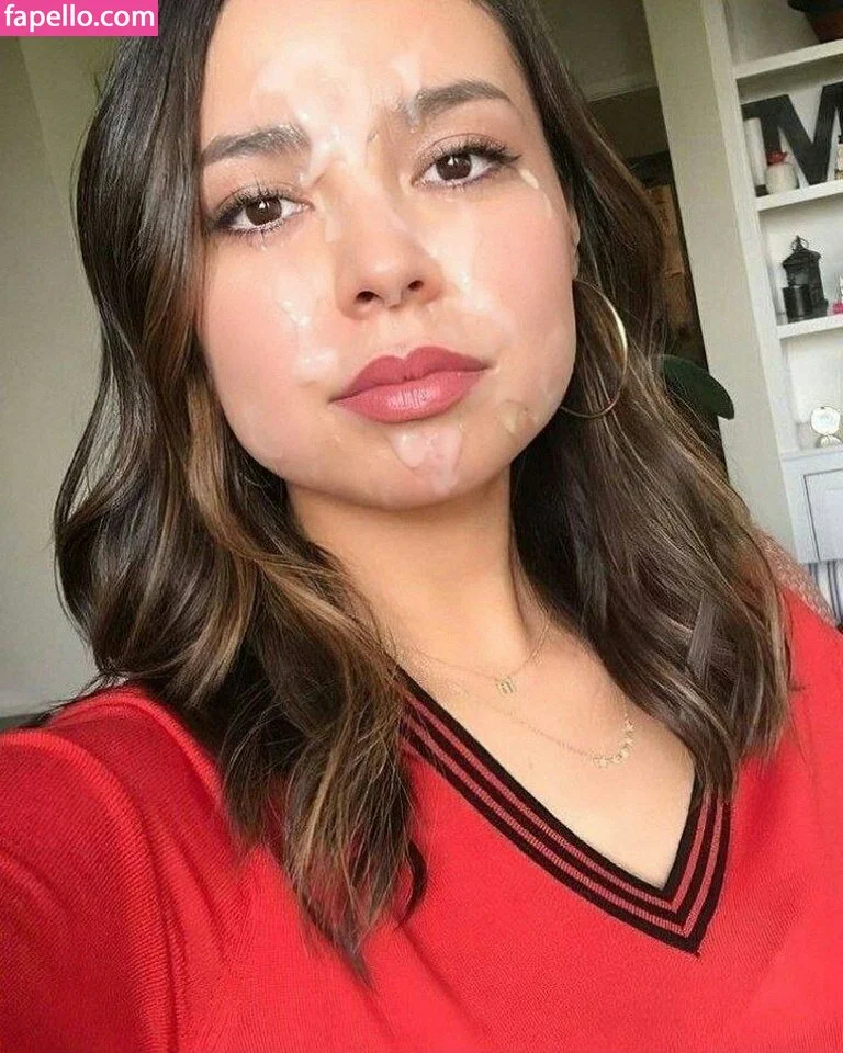 Miranda Cosgrove Onlyfans Photo Gallery 