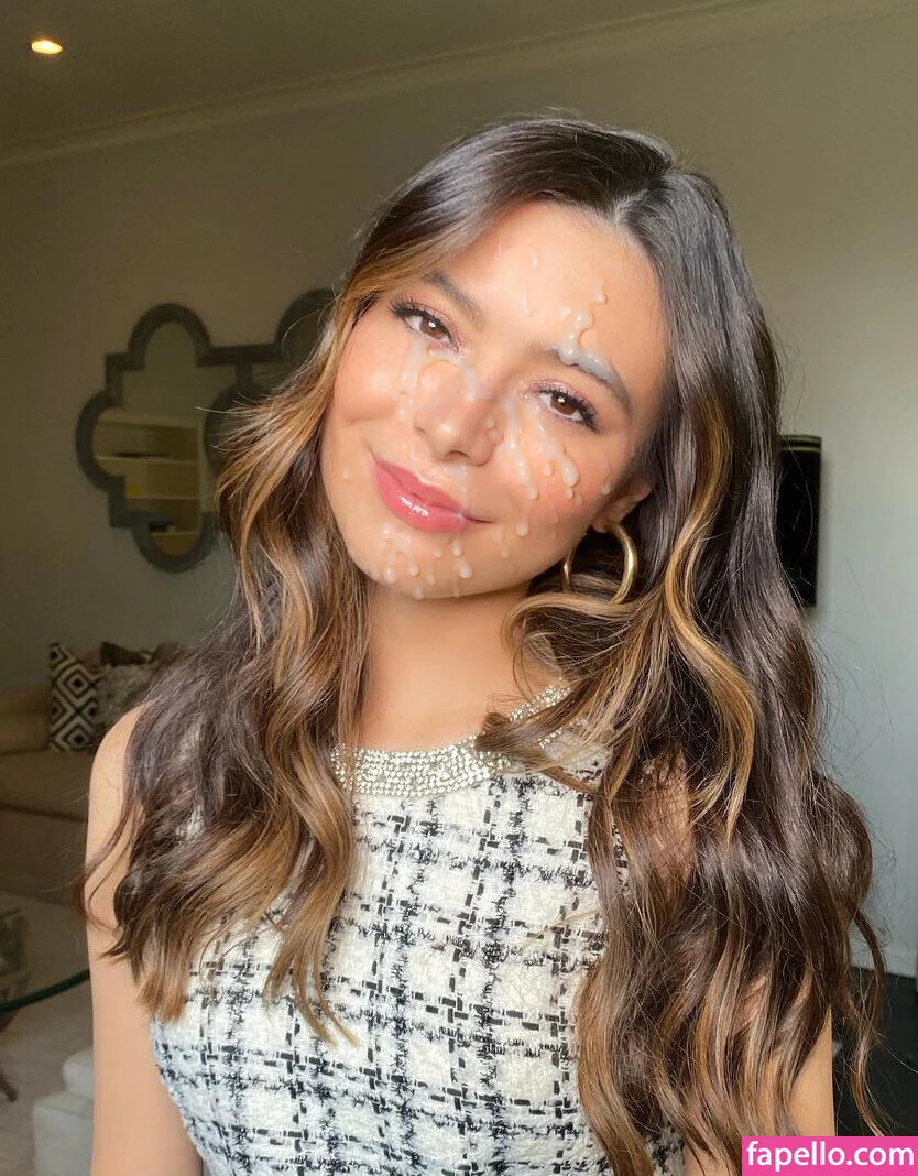 Miranda Cosgrove Onlyfans Photo Gallery 