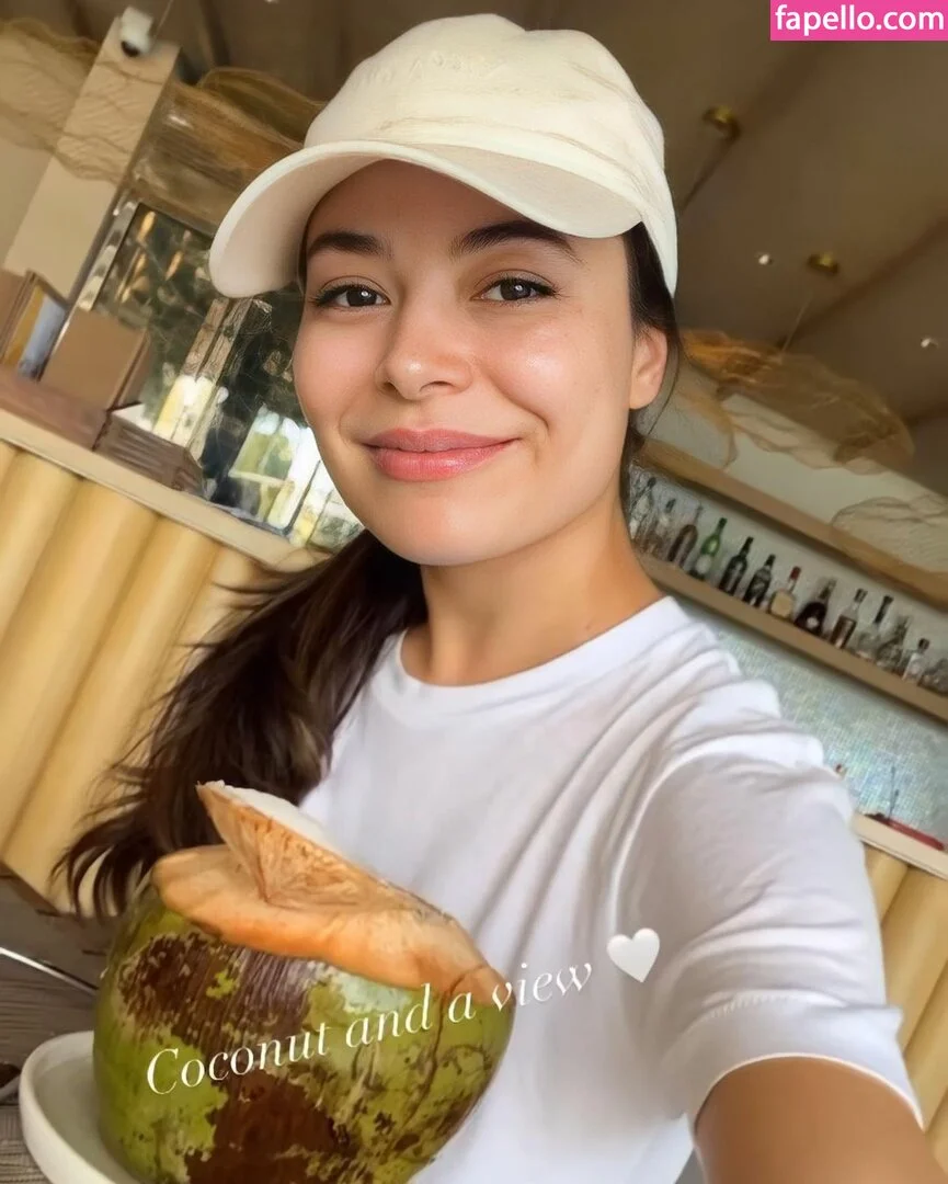 Miranda Cosgrove Onlyfans Photo Gallery 