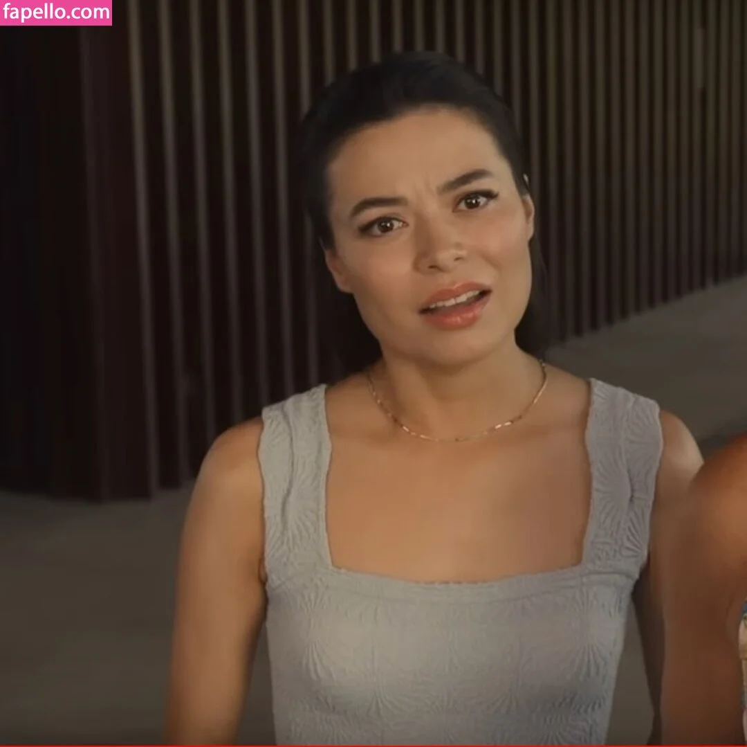 Miranda Cosgrove Onlyfans Photo Gallery 