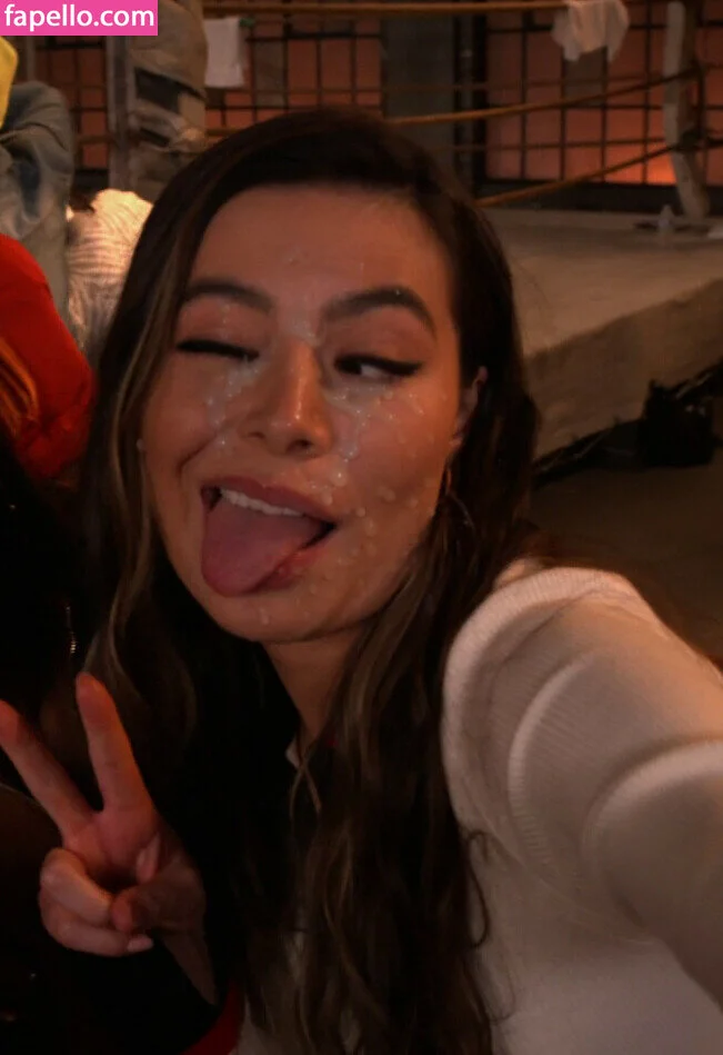 Miranda Cosgrove Onlyfans Photo Gallery 