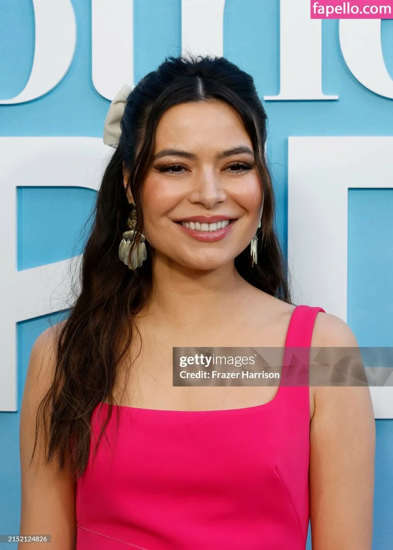 Miranda Cosgrove Onlyfans Photo Gallery 