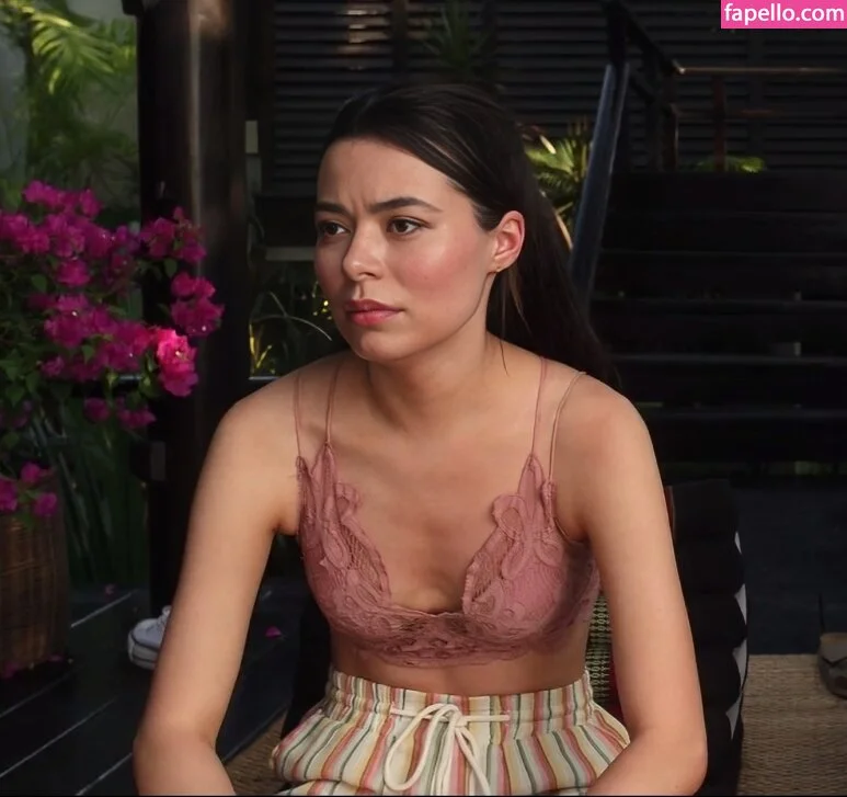 Miranda Cosgrove Onlyfans Photo Gallery 
