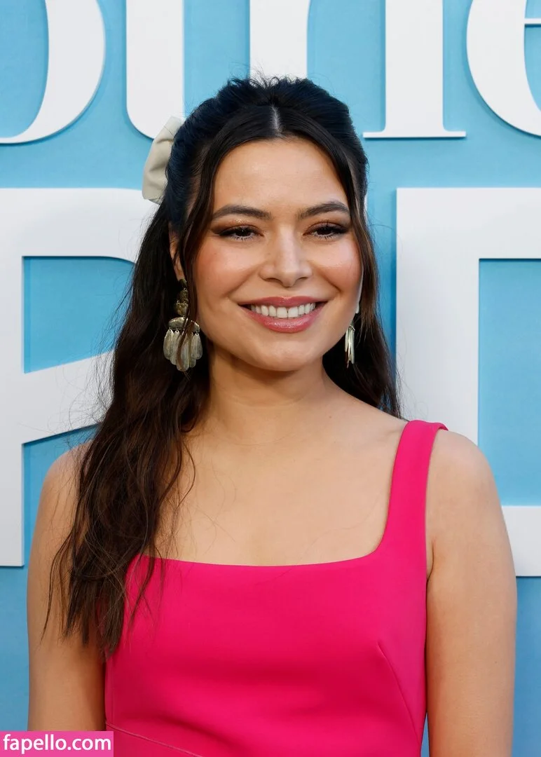 Miranda Cosgrove Onlyfans Photo Gallery 