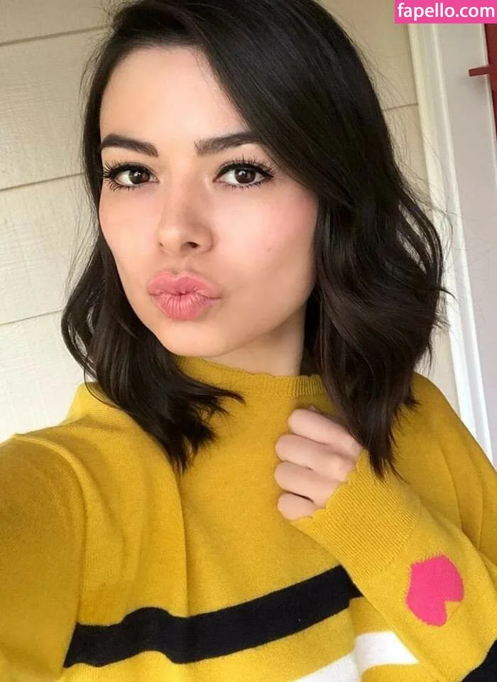 Miranda Cosgrove Onlyfans Photo Gallery 