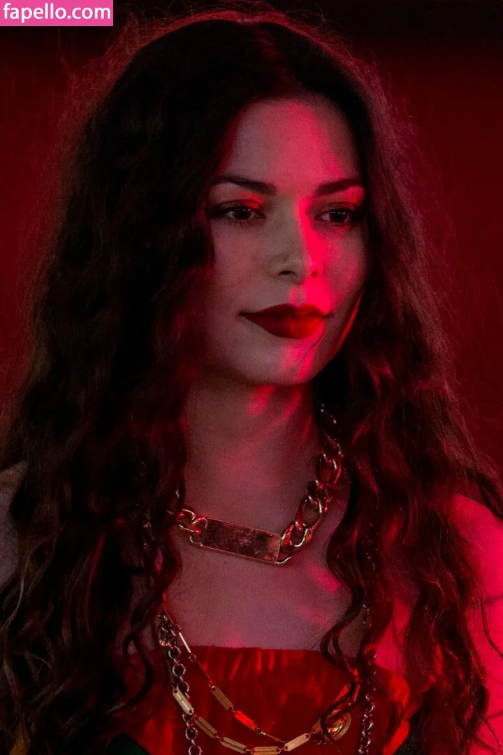 Miranda Cosgrove Onlyfans Photo Gallery 