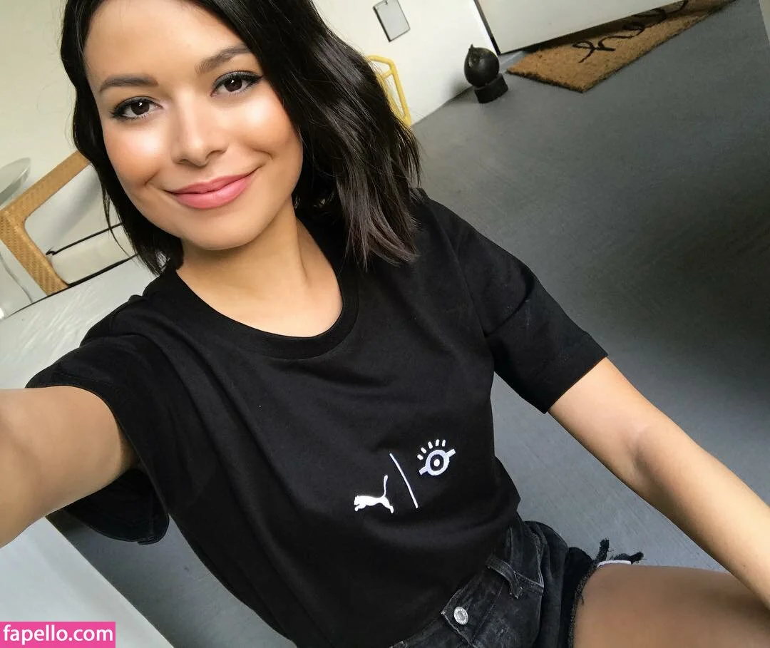 Miranda Cosgrove Onlyfans Photo Gallery 