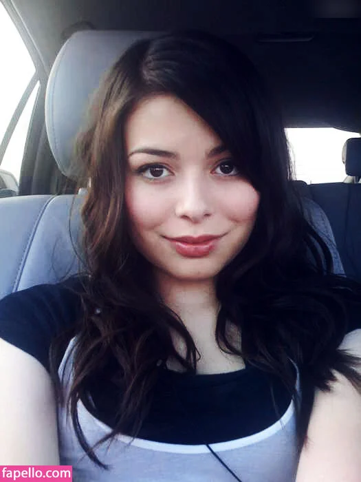 Miranda Cosgrove Onlyfans Photo Gallery 