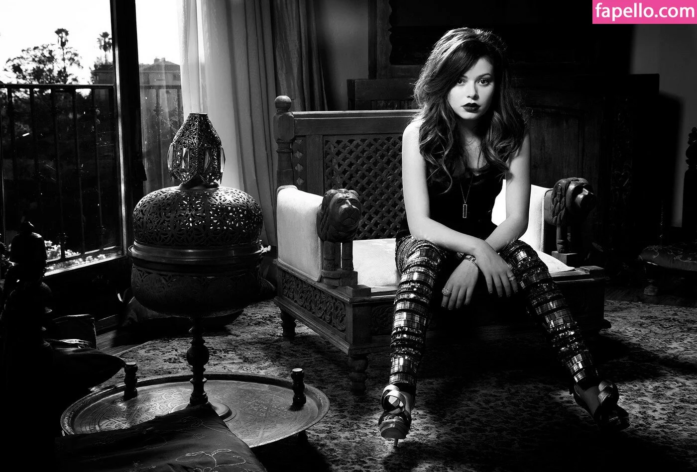 Miranda Cosgrove Onlyfans Photo Gallery 