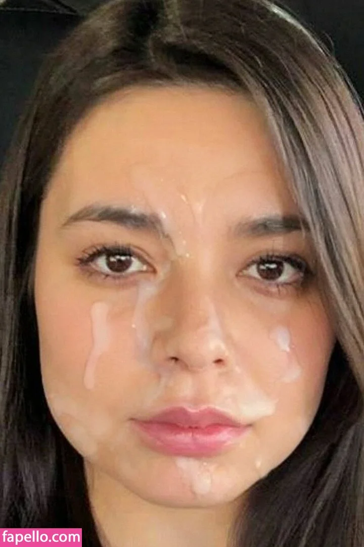 Miranda Cosgrove Onlyfans Photo Gallery 