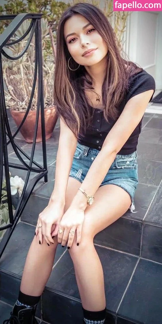 Miranda Cosgrove Onlyfans Photo Gallery 