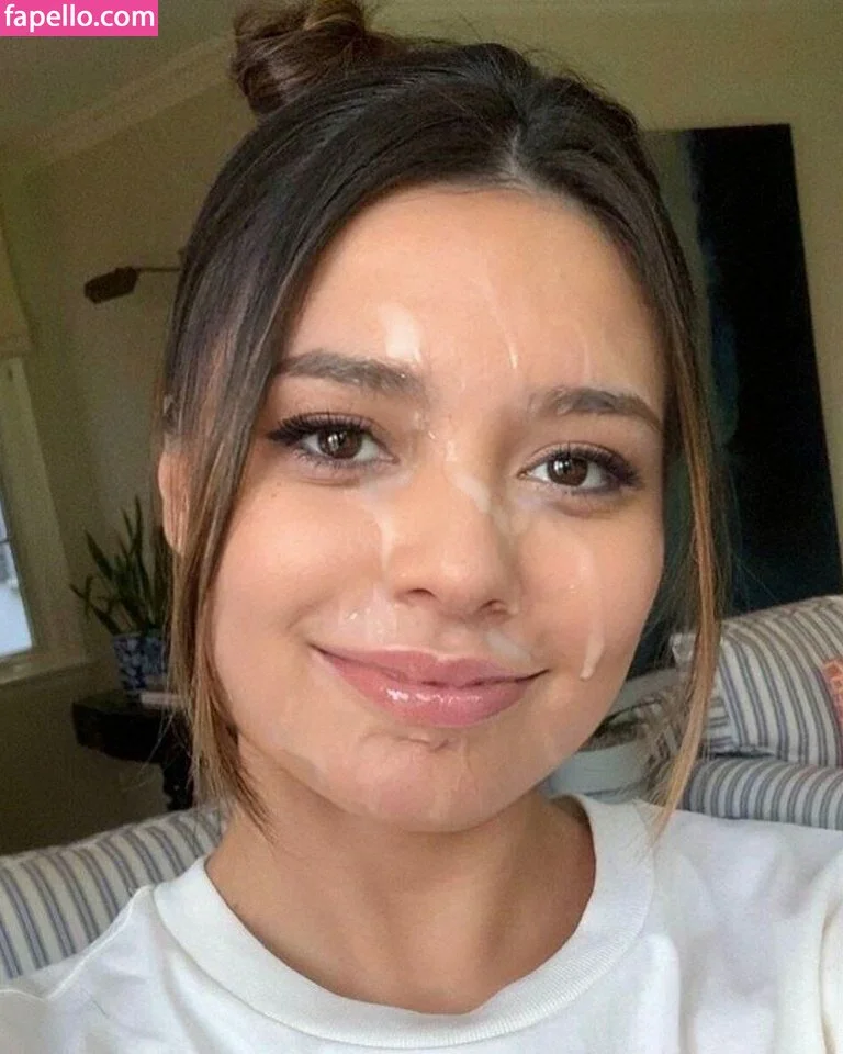 Miranda Cosgrove Onlyfans Photo Gallery 