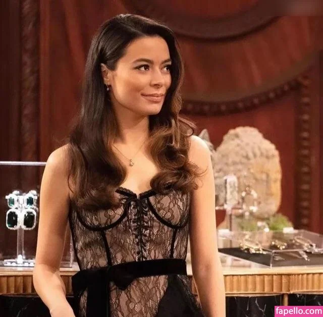 Miranda Cosgrove Onlyfans Photo Gallery 