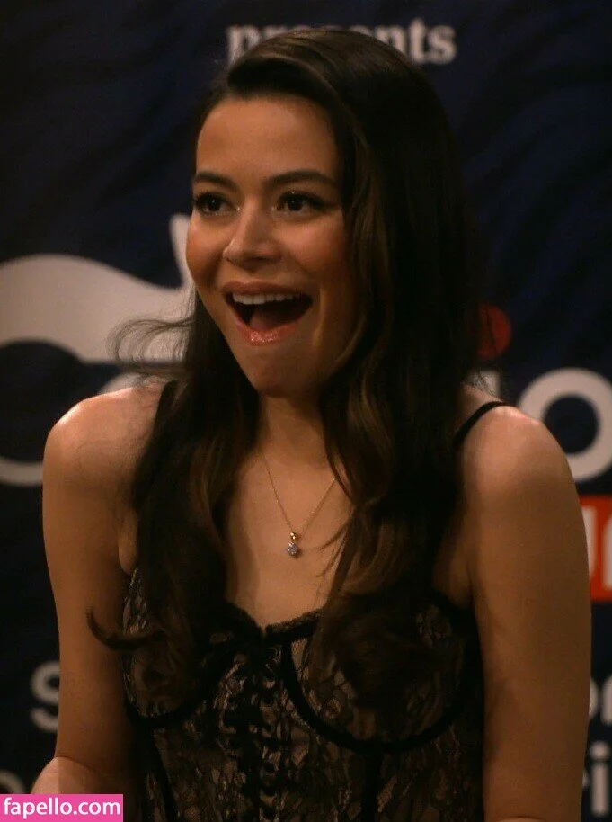 Miranda Cosgrove Onlyfans Photo Gallery 