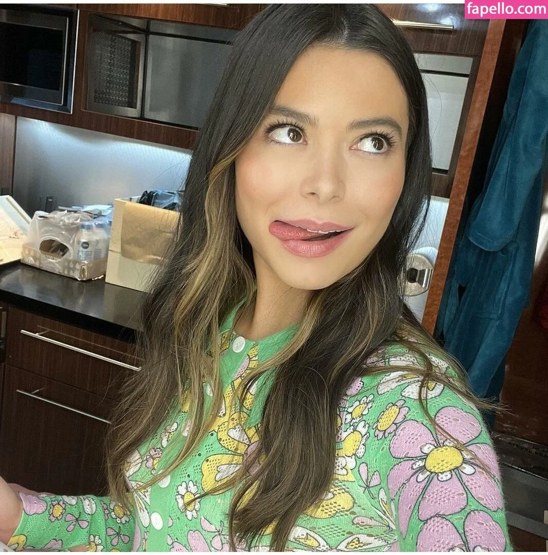 Miranda Cosgrove Onlyfans Photo Gallery 