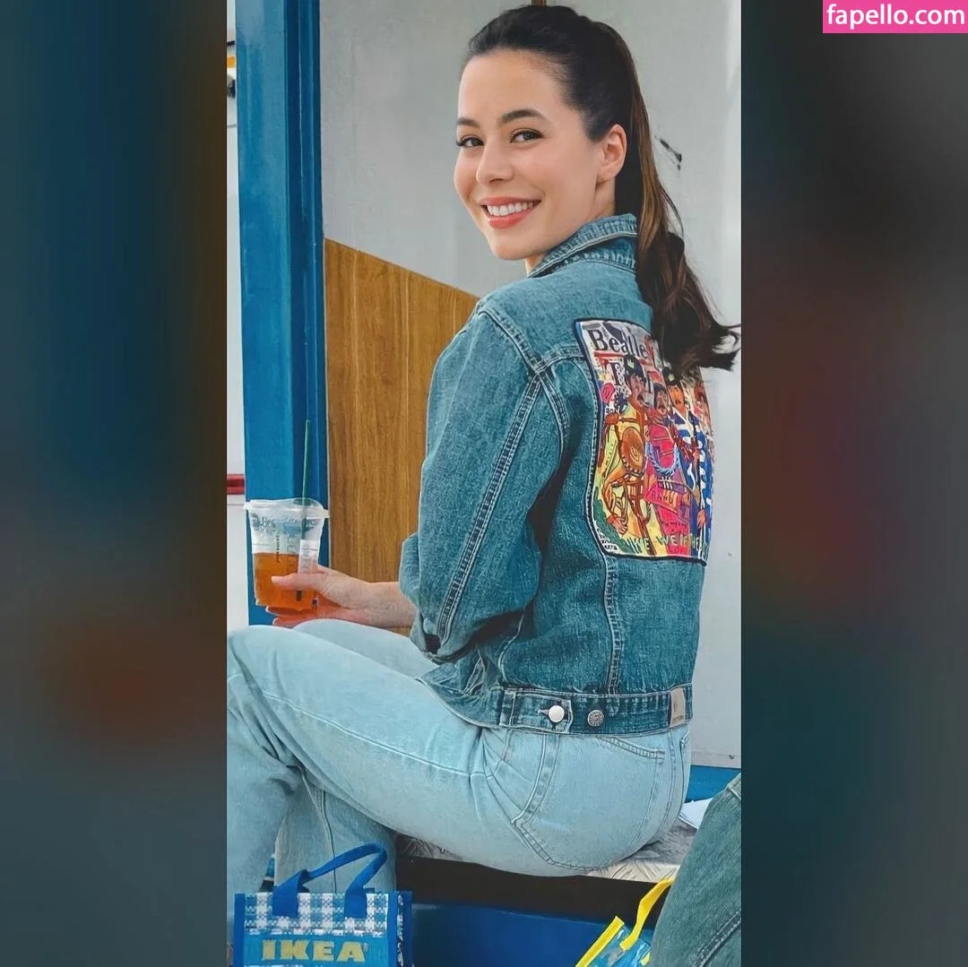 Miranda Cosgrove Onlyfans Photo Gallery 