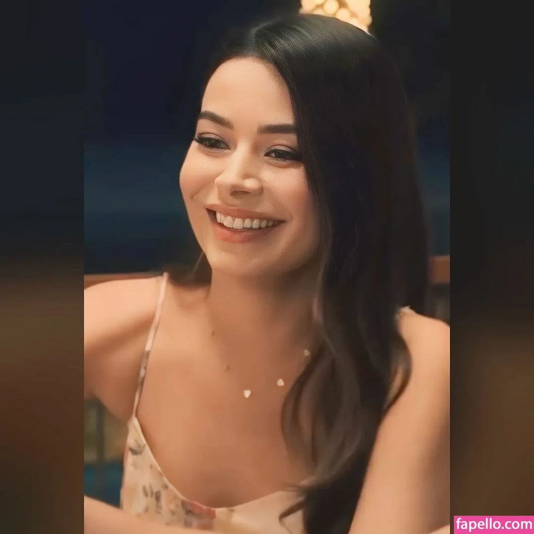 Miranda Cosgrove Onlyfans Photo Gallery 