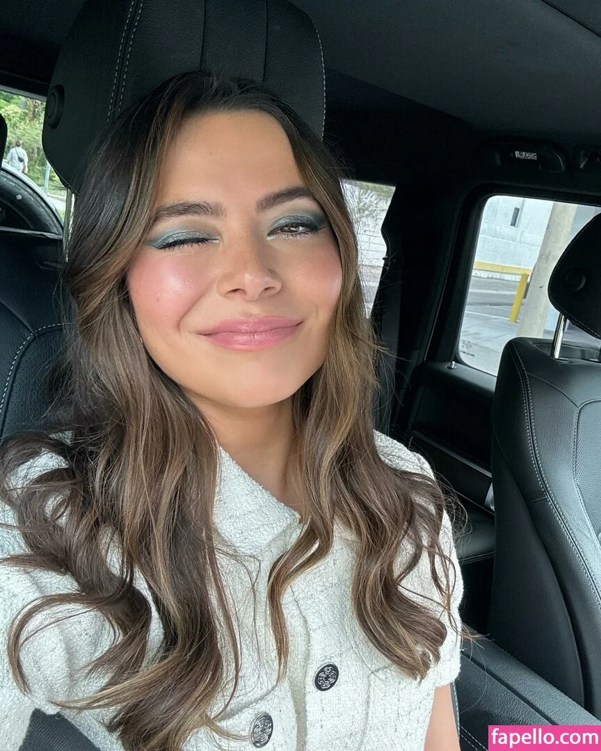 Miranda Cosgrove Onlyfans Photo Gallery 