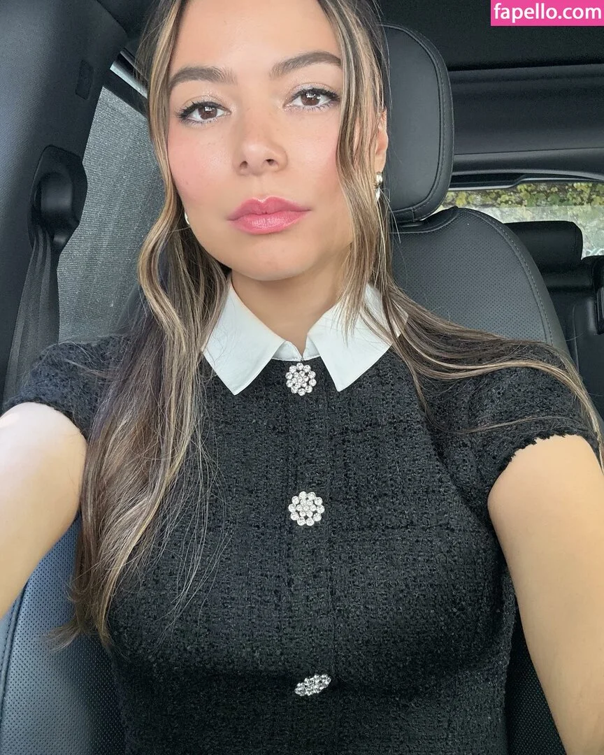 Miranda Cosgrove Onlyfans Photo Gallery 