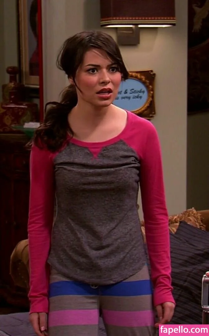 Miranda Cosgrove Onlyfans Photo Gallery 