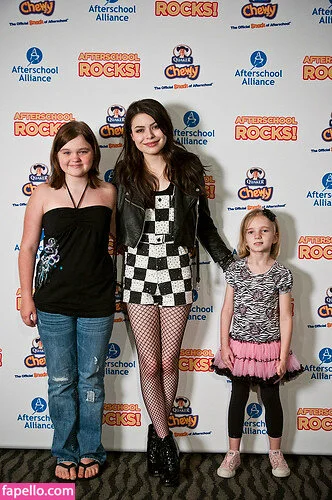 Miranda Cosgrove Onlyfans Photo Gallery 