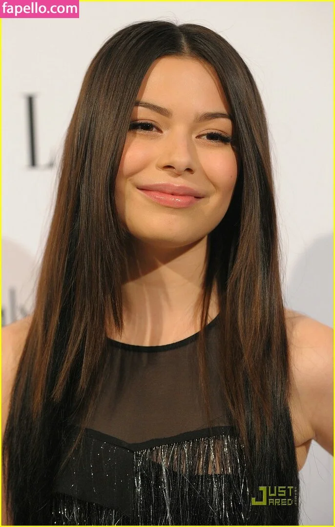 Miranda Cosgrove Onlyfans Photo Gallery 