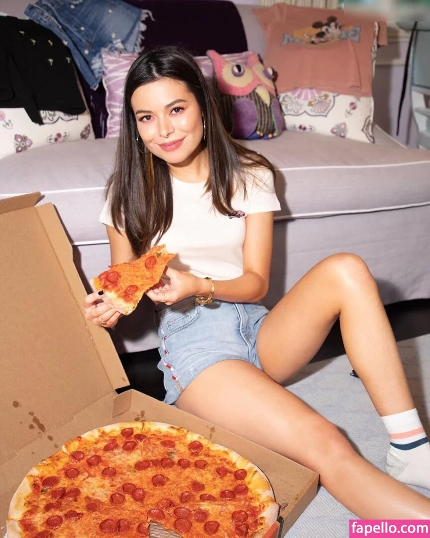 Miranda Cosgrove Onlyfans Photo Gallery 
